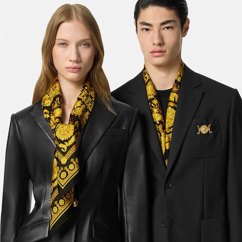 ✨ AUTHENTIC ✨ Versace Barocco Scarf- Limited Edition Print
